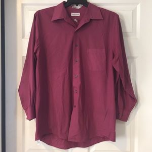 Van Heusen Button Up Dress Shirt Maroon Large